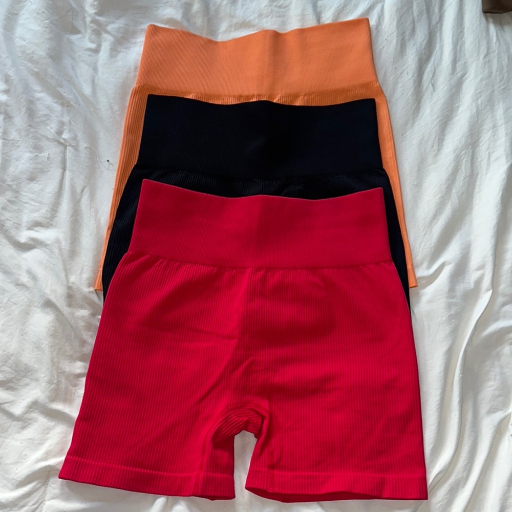Colorful High-Waisted Seamless Biker Shorts Set